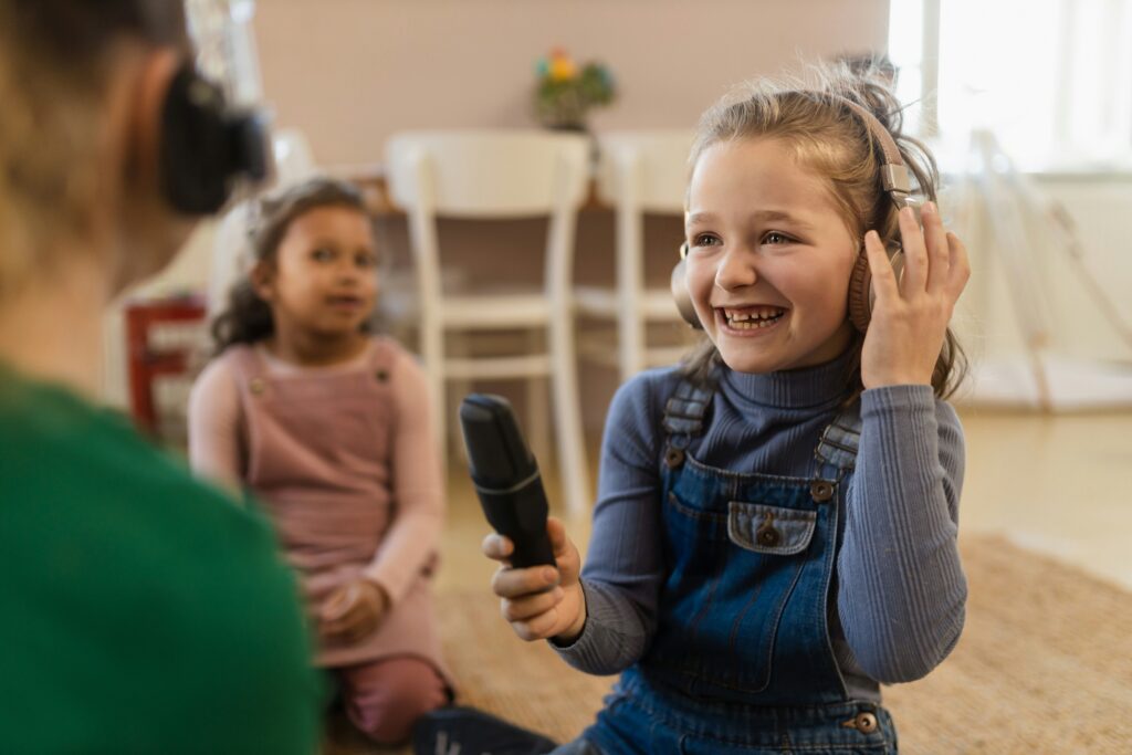 kinderen luisteren podcast Wetenschapje