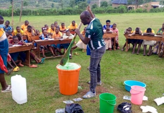Oeganda training hygiene op school